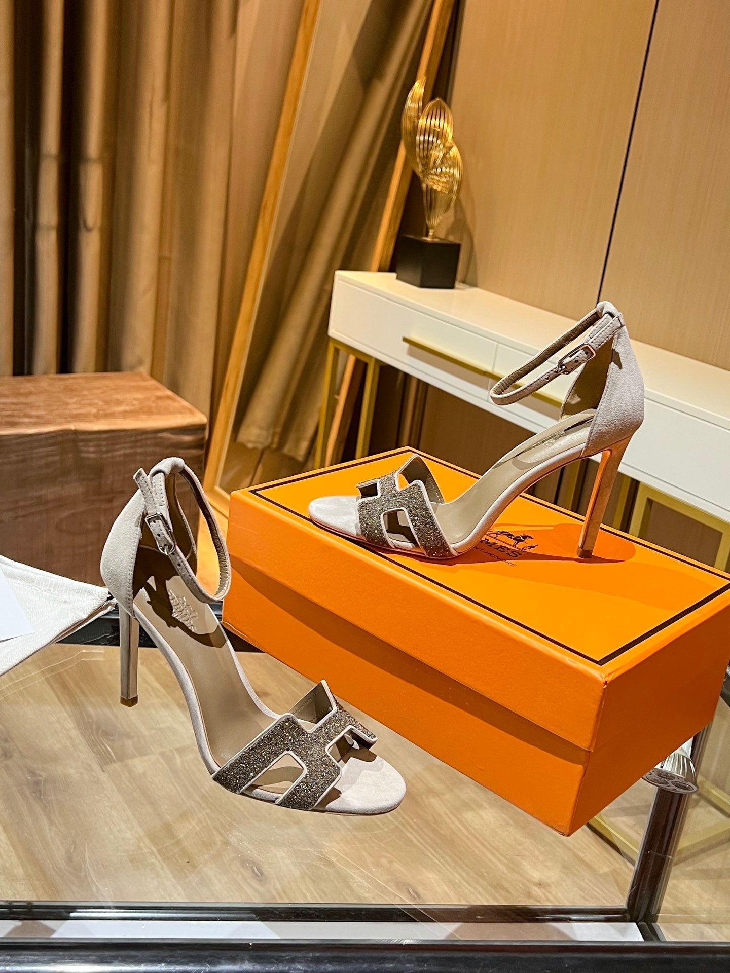 New 1:1 rep HM HIGH HEELS 026
