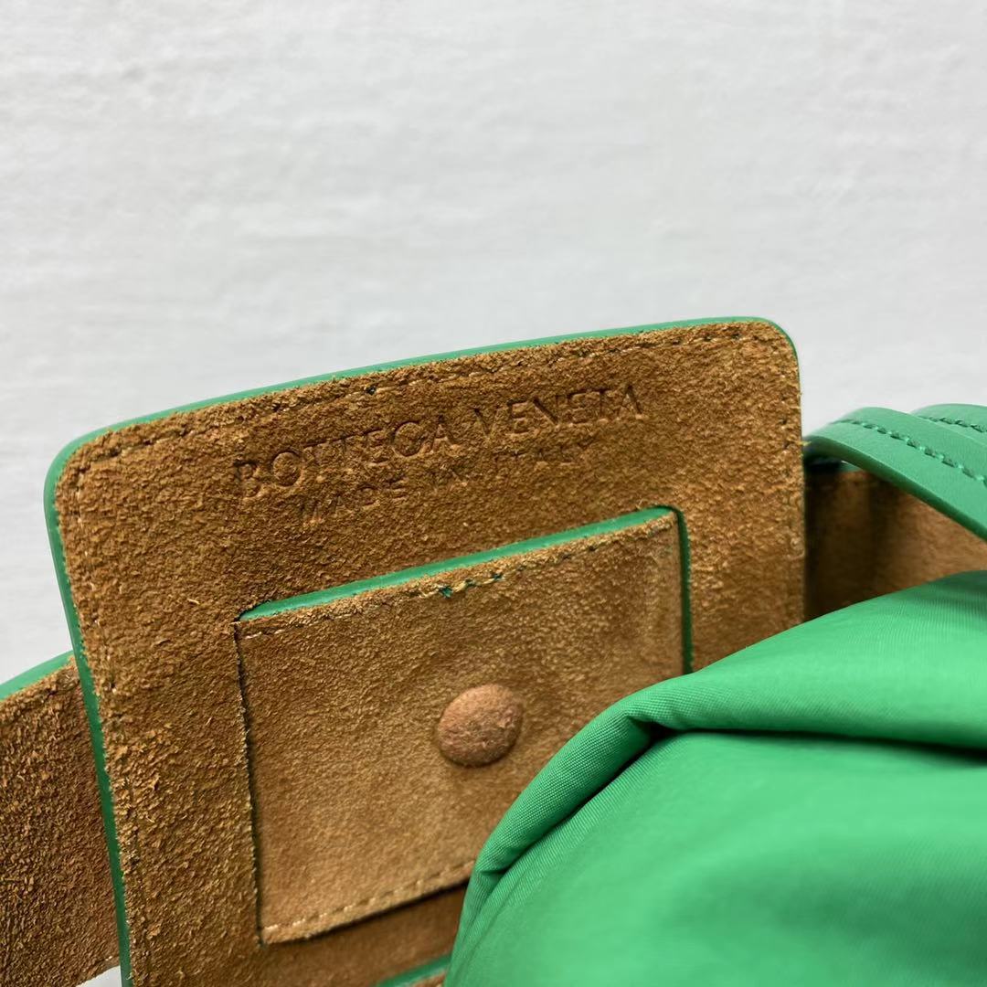 Top Quality MeTop Qualityum Shoulder Bag Green, For Women, Women’s Bags 8.6in/22cm