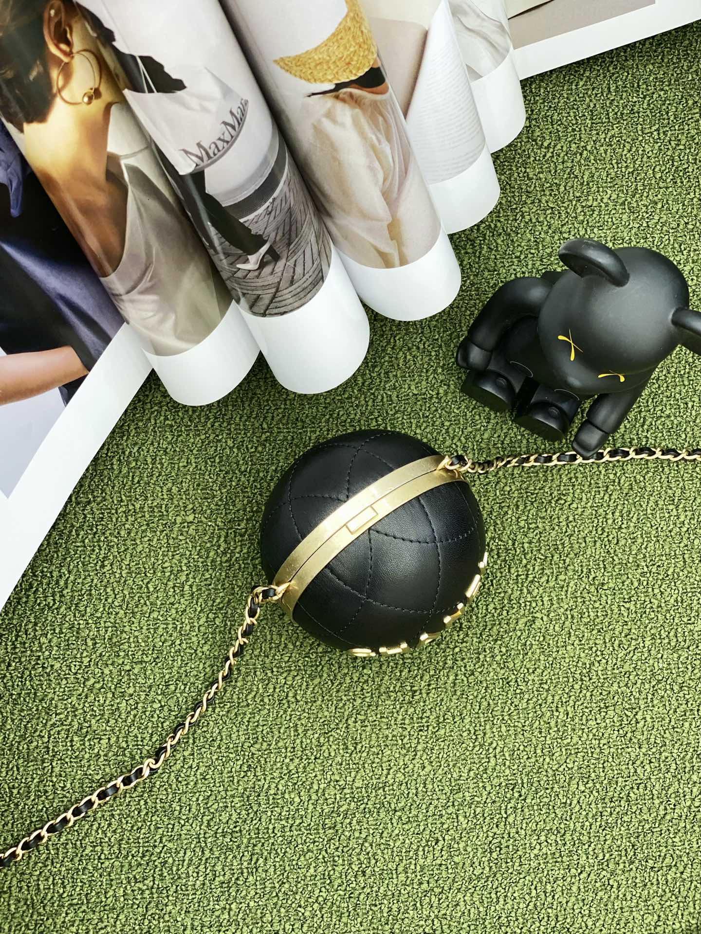 CHL Ball Bag Black and Gold Chain Bag For Women 23.5cm/95in