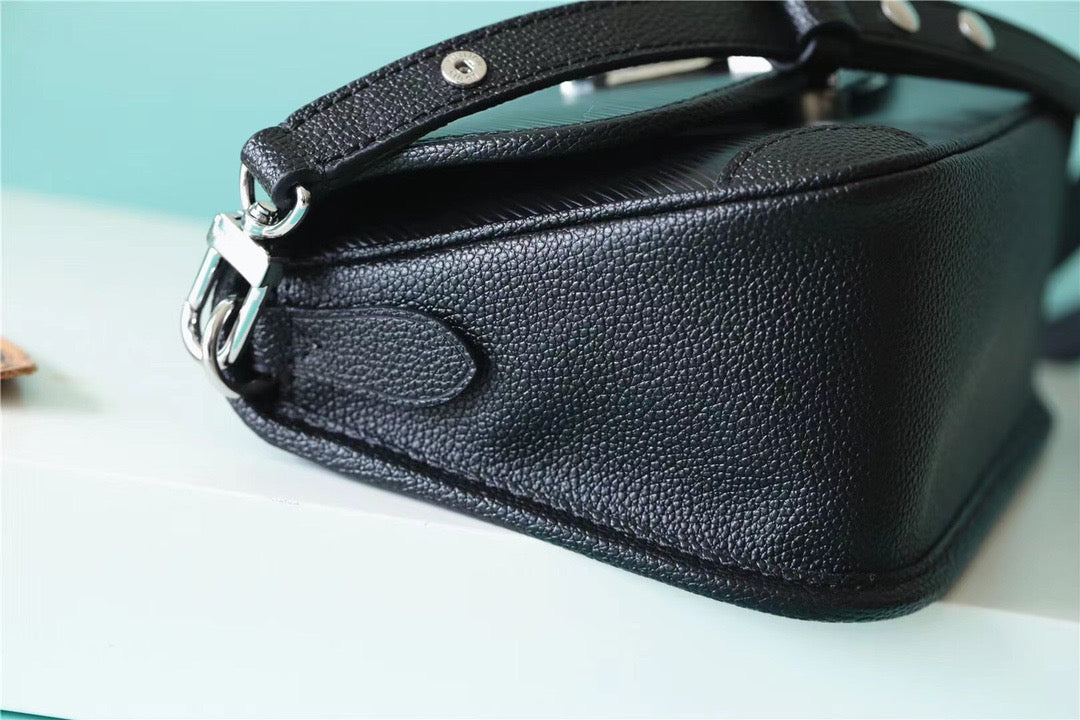 Top Quality Buci Epi Black For Women,  Shoulder And Crossbody Bags 24.5cm/9.6in Top Quality M59386