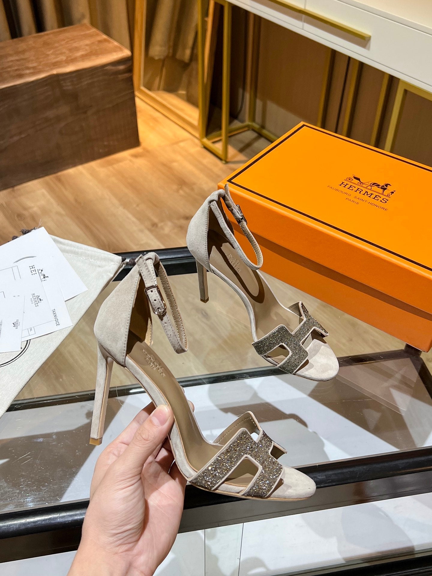 New 1:1 rep HM HIGH HEELS 026