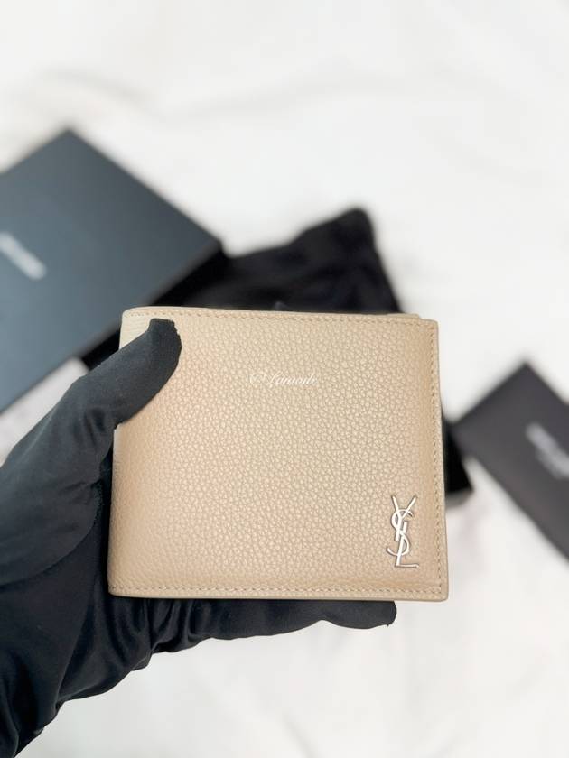 Luxury Saint Laurent Trending 2025 Tiny Cassandre Logo Plaque Half Wallet Beige