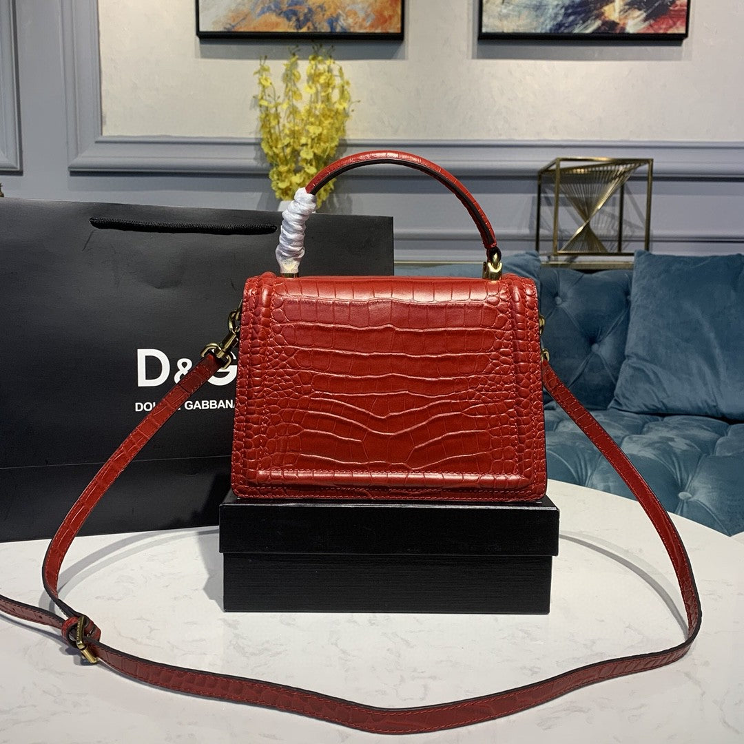 Top Quality MeTop Qualityum Devotion Bag Red For Women 9.5in/24cm