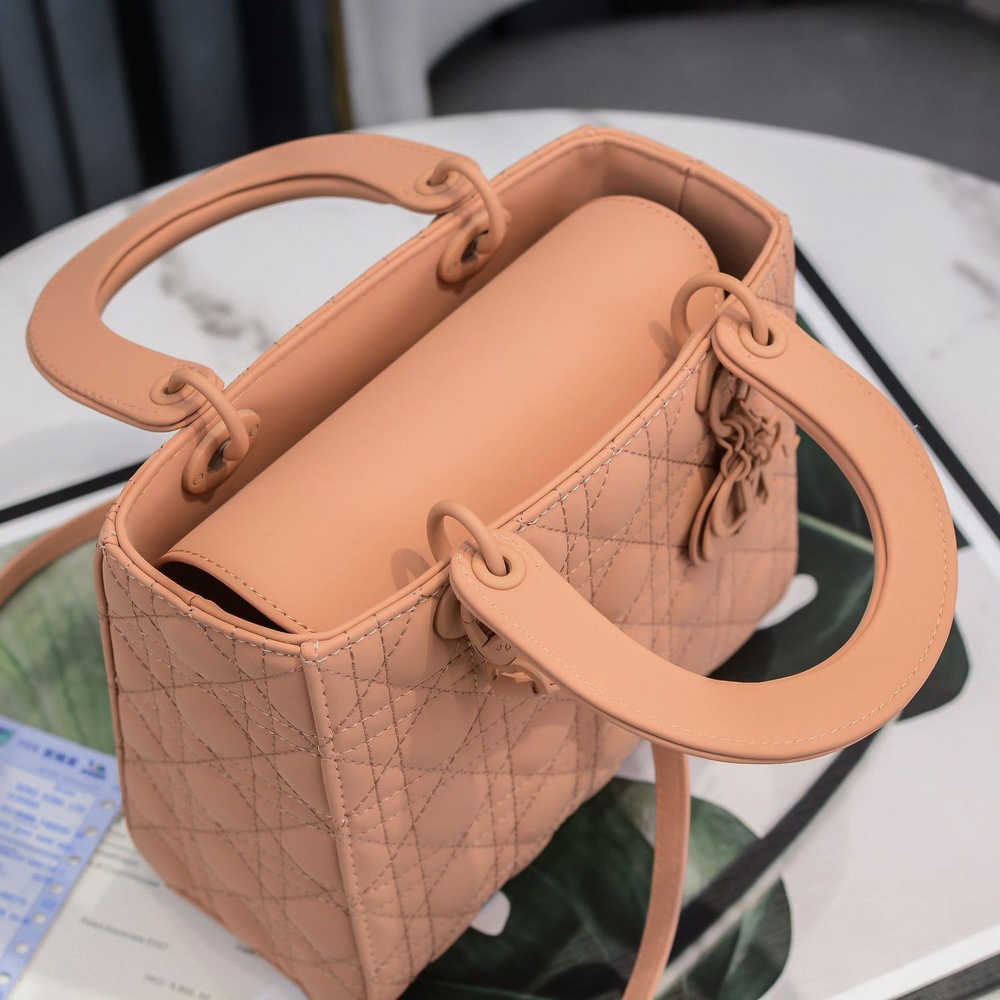 EN - New 1:1 rep  Bags DIR 221