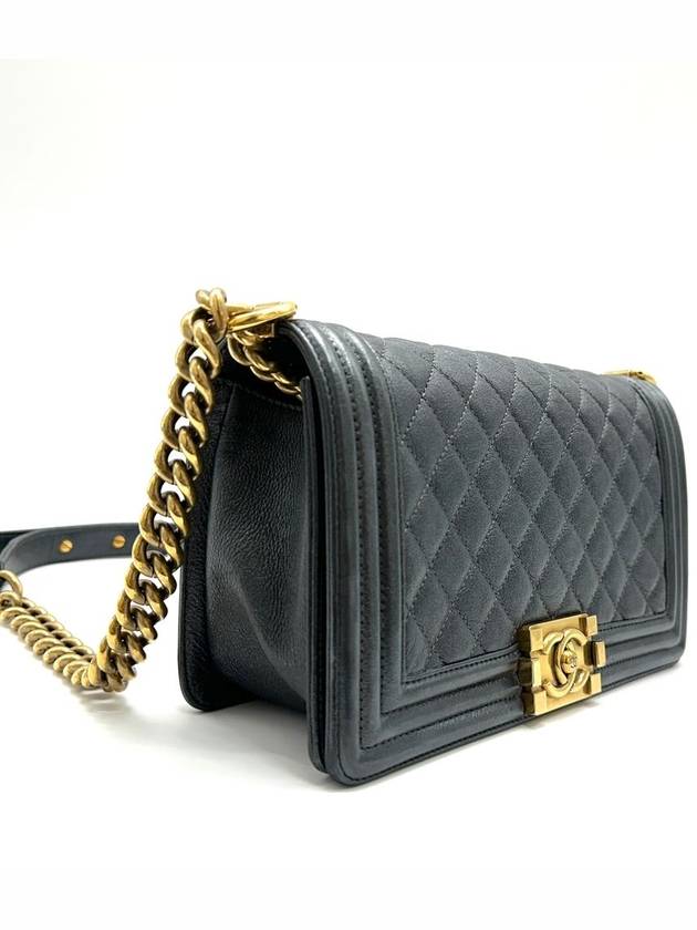 Boy bag medium Chanel