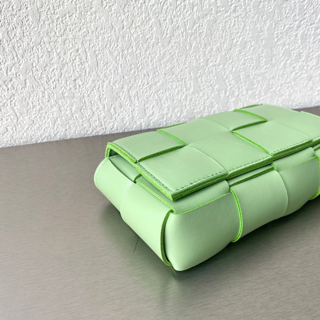 Top Quality Belt Cassette Banana Green, For Women, Women’s Bags 6.9in/17.5cm