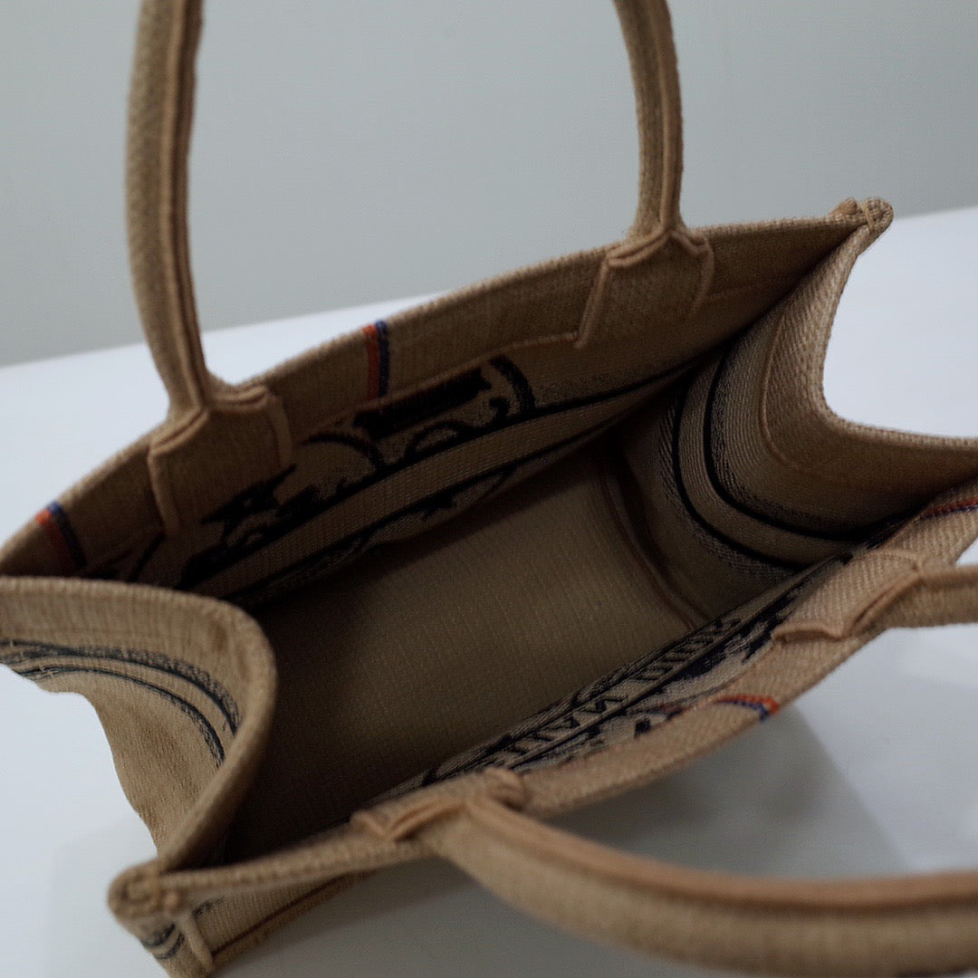Top Quality Small Book Tote Brown, For Women, Womens Handbags 26.5cm/10.5in CD M1265ZRUW_M918