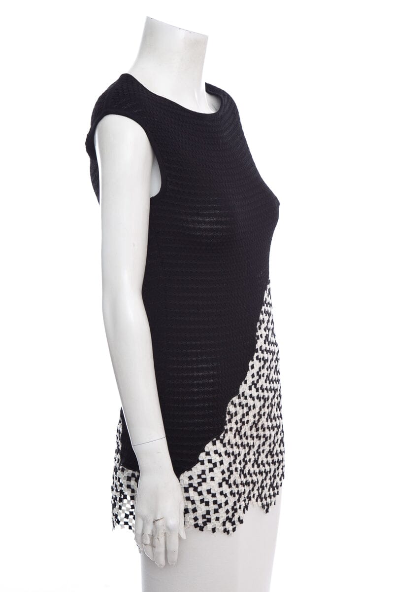 Chanel Black and White Sleeveless Blo  SZ 36