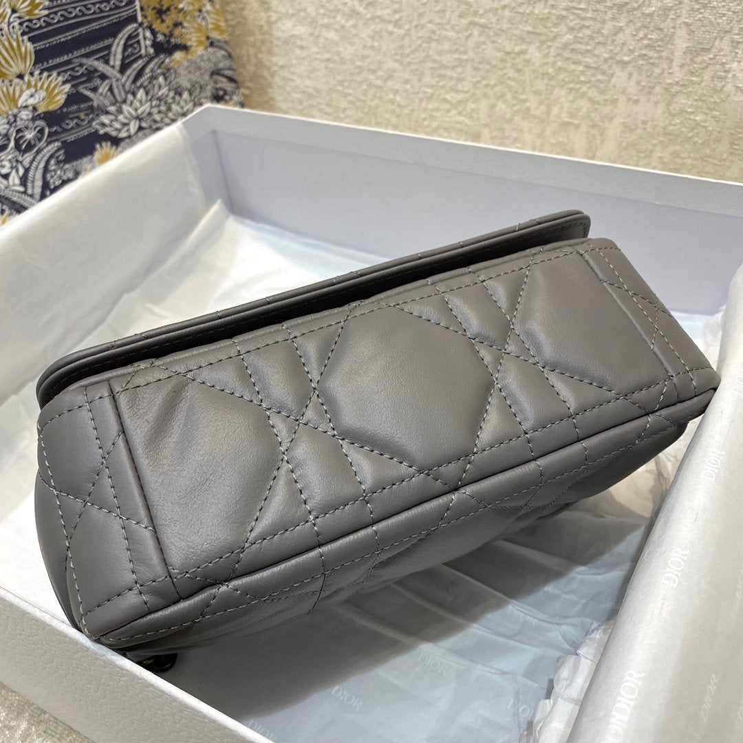 Top Quality Mini Caro Bag Gray Padded Macrocannage, Gray, For Women Womens Handbags, Crossbody Bags, 20cm CD