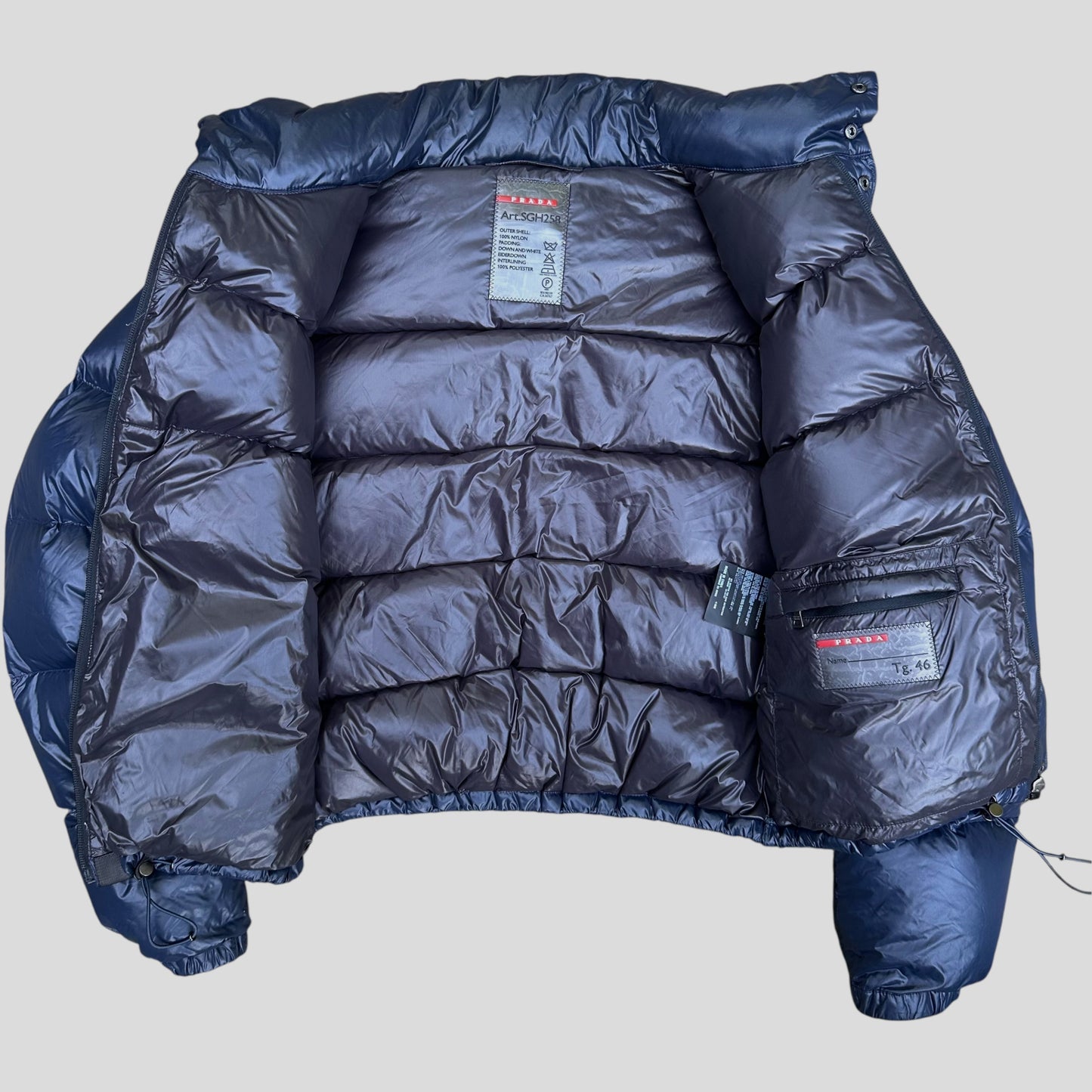 Prada Milano 2011 Thick Down Fill Nylon Gloss Puffer - IT46 (S)