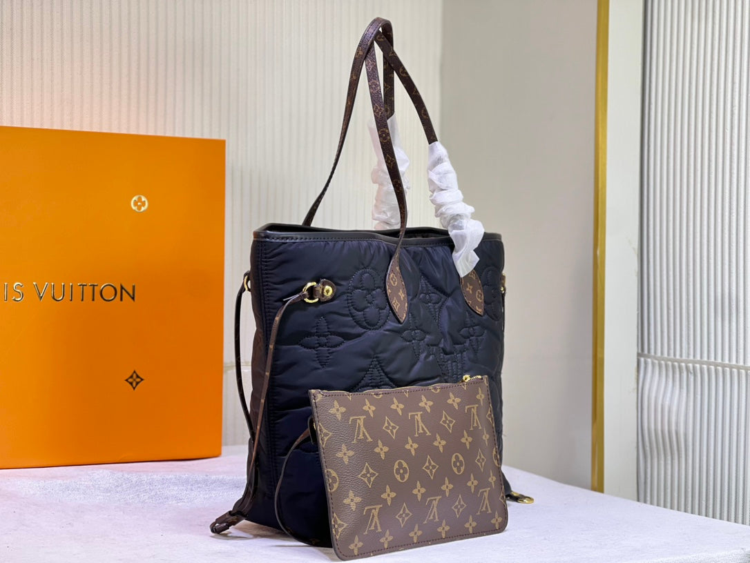 EN - New 1:1 rep Bag LUV 623