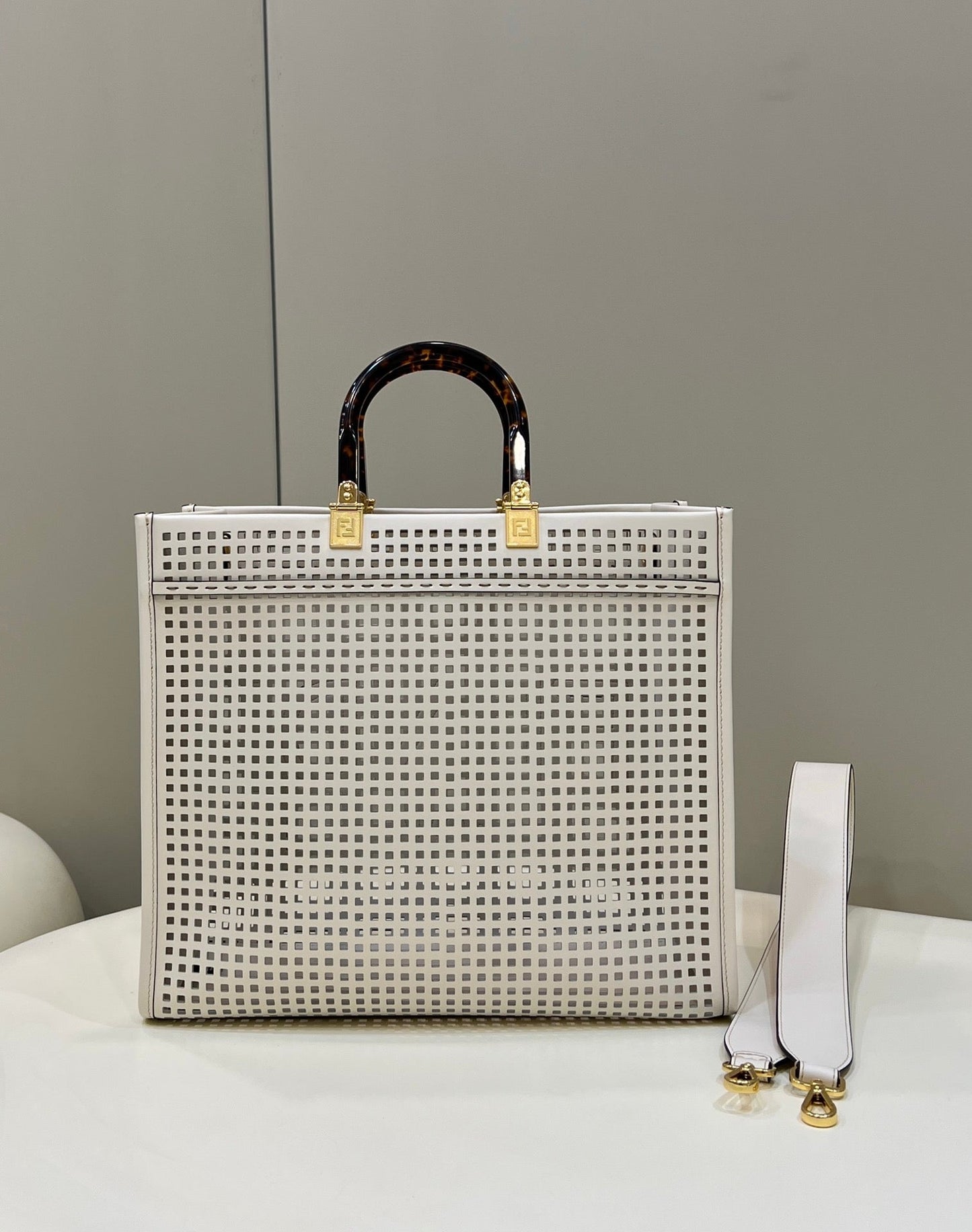 Top QualityTop Quality Top QualityTop Quality Sunshine Medium Two-toned perforated Bag For Woman 37cm/14.5in