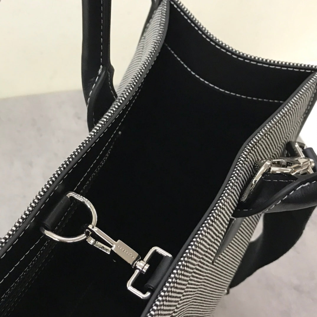 Top Quality Horseferry Print Cotton Canvas Tote Black/Grey For Women, Womenâs Bags, Shoulder And Crossbody Bags 14in/ 35.5cm BUR 80508141