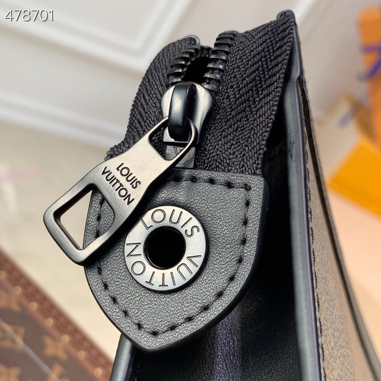 Top Quality Pochette Voyage MM Monogram Canvas For Men, Bags, Travel Bags 10.2in/26cm Top Quality M80792