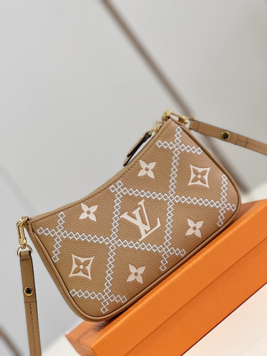 Top Quality Easy Pouch On Strap Monogram Empreinte Arizona Beige For Women, WoHandbags 7.5in/19cm Top Quality M81137