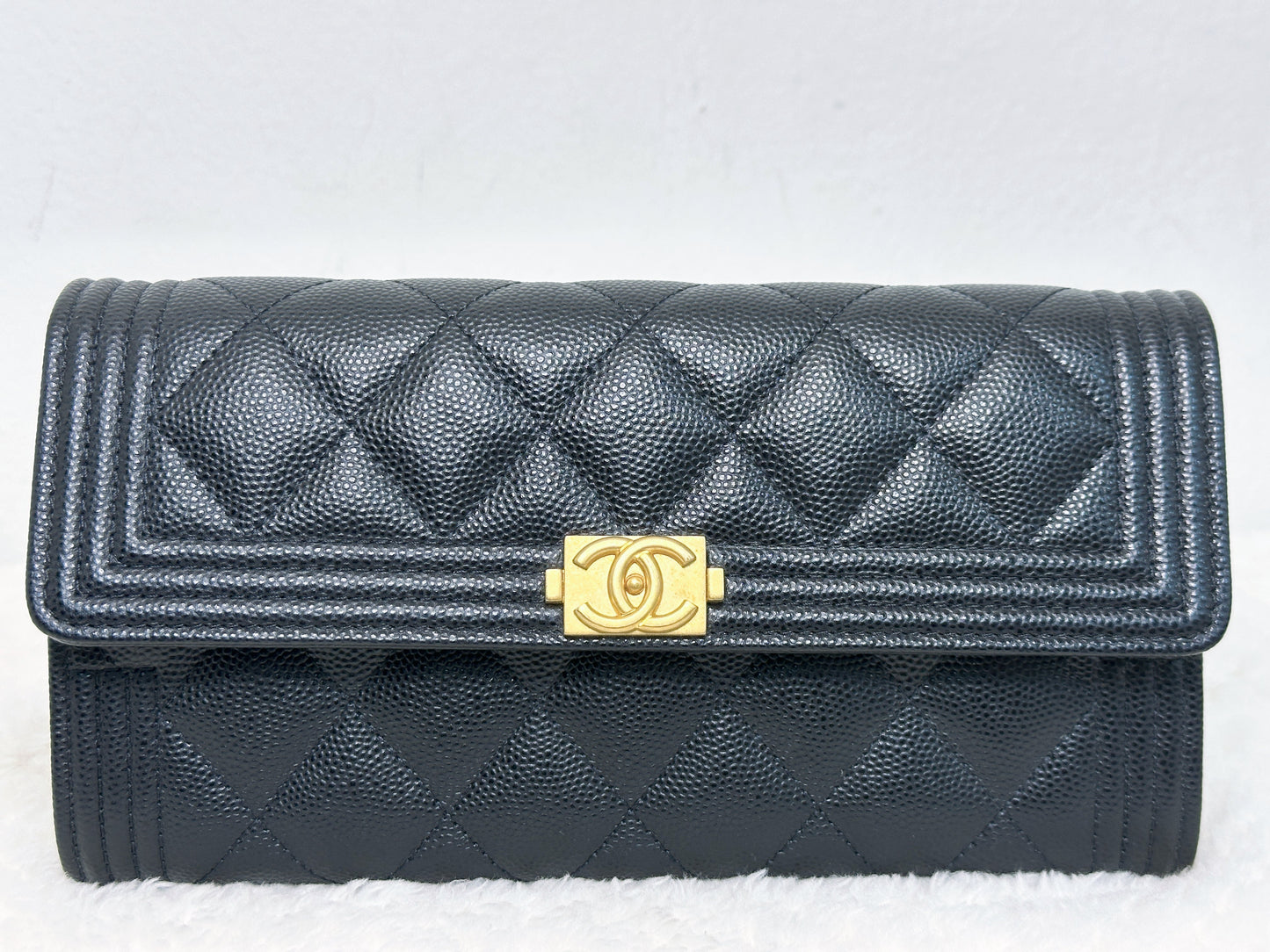 CHANEL Black Quilted Caviar Large Boy Gusset Flap Wallet 3199 holo card