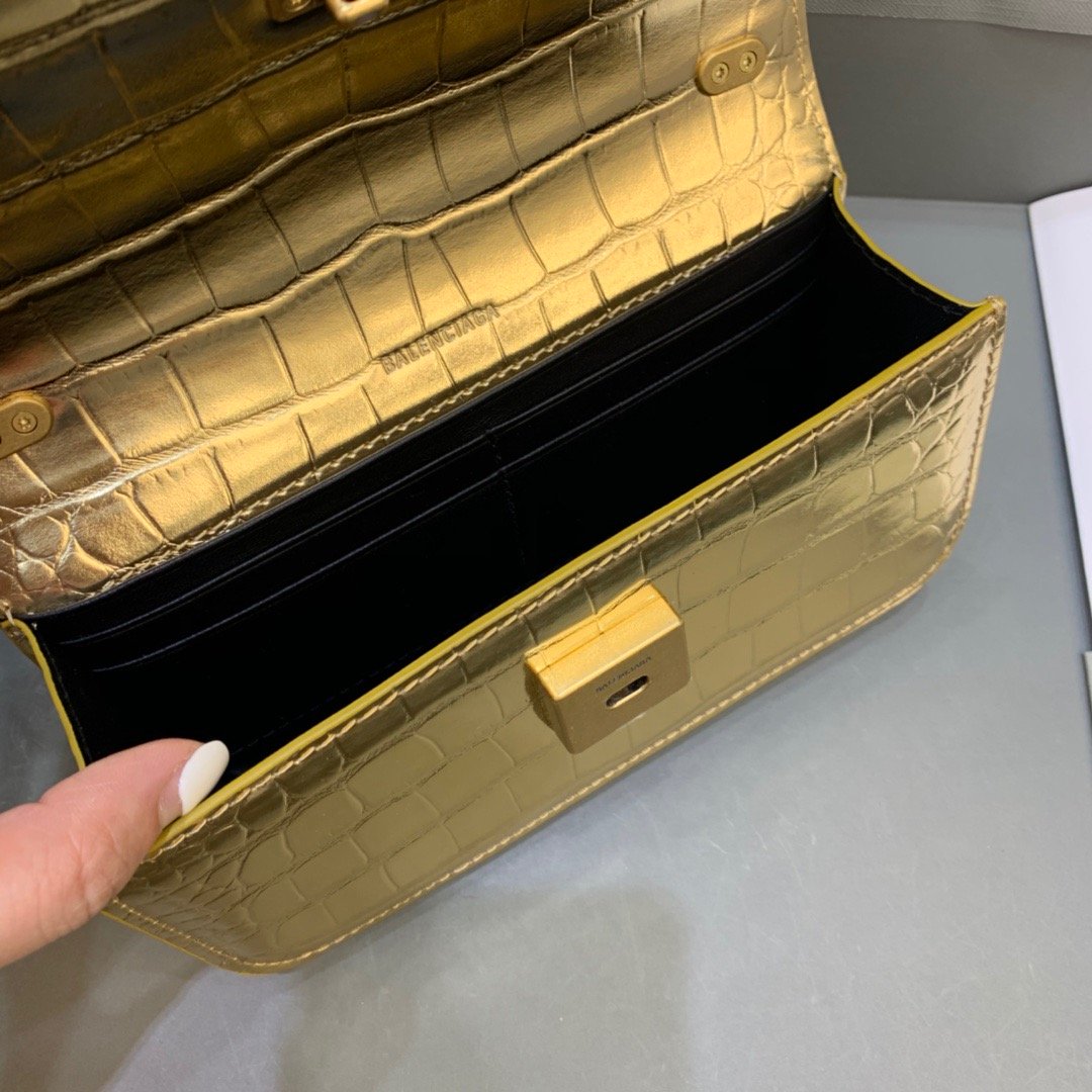 Top Quality Gossip Small On Chain Shoulder Bag Gold, For Women,  Bags 7.4in/19cm