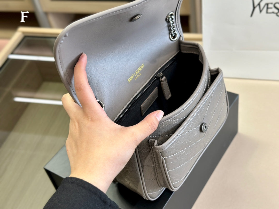 EN - New 1:1 rep  Bags SLY 373
