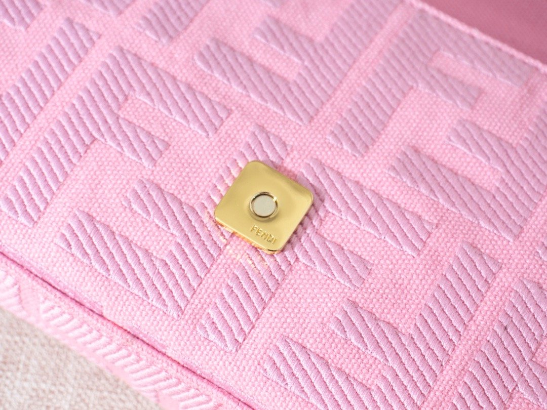 EN - New 1:1 rep  Bags FEI 079