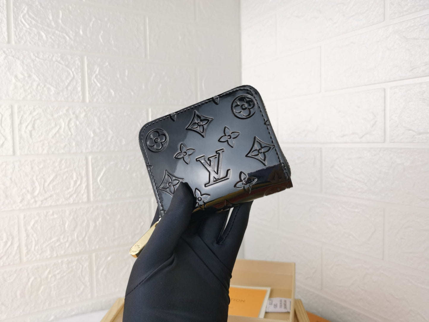 EN - New 1:1 rep  Wallet LUV 122