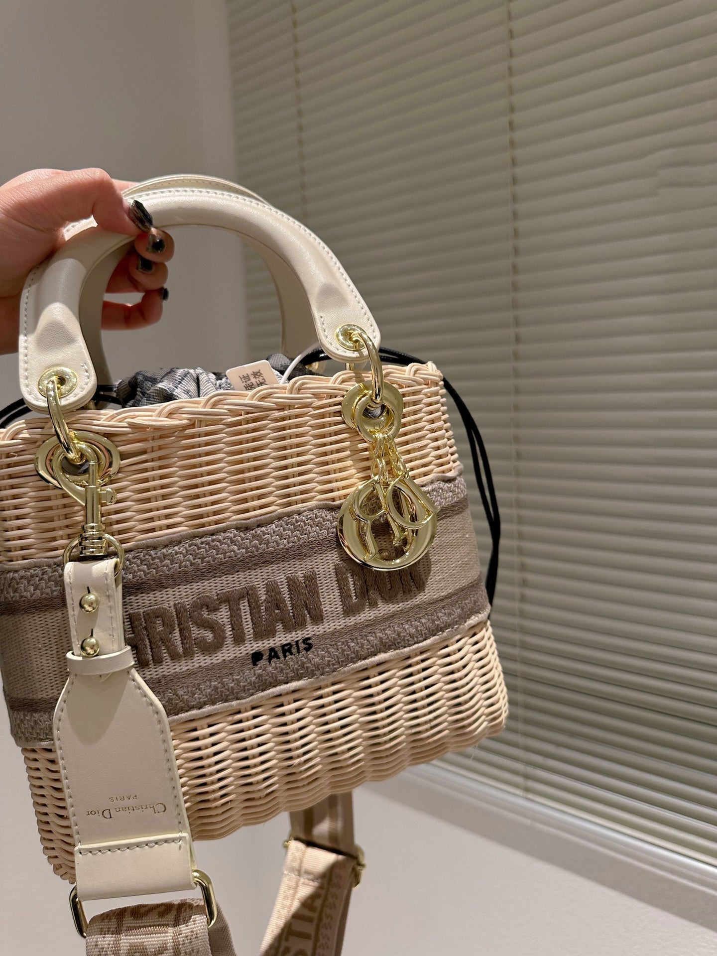 EN - Luxury Bags DIR 366