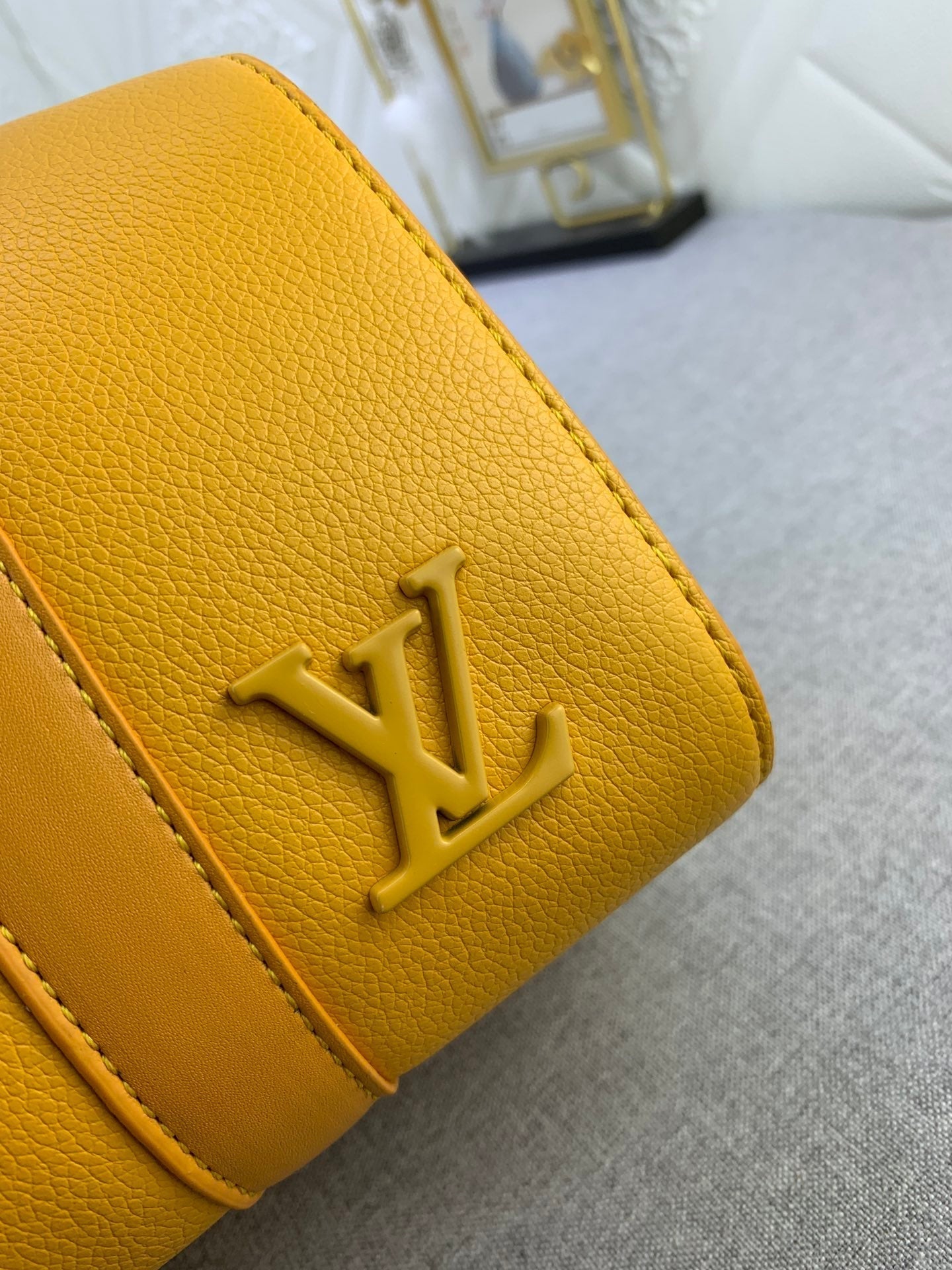 EN - New 1:1 rep  Bags LUV 680