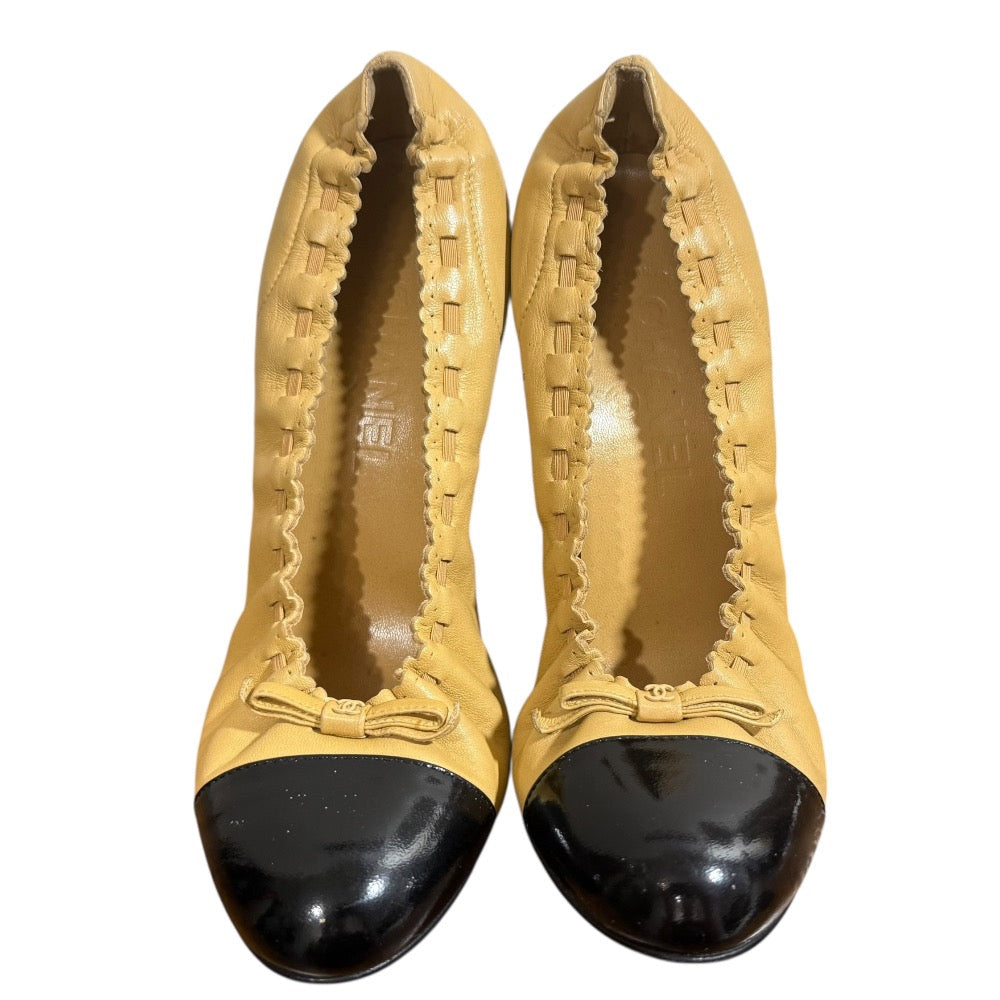 Chanel Coco Mark Leather Pumps