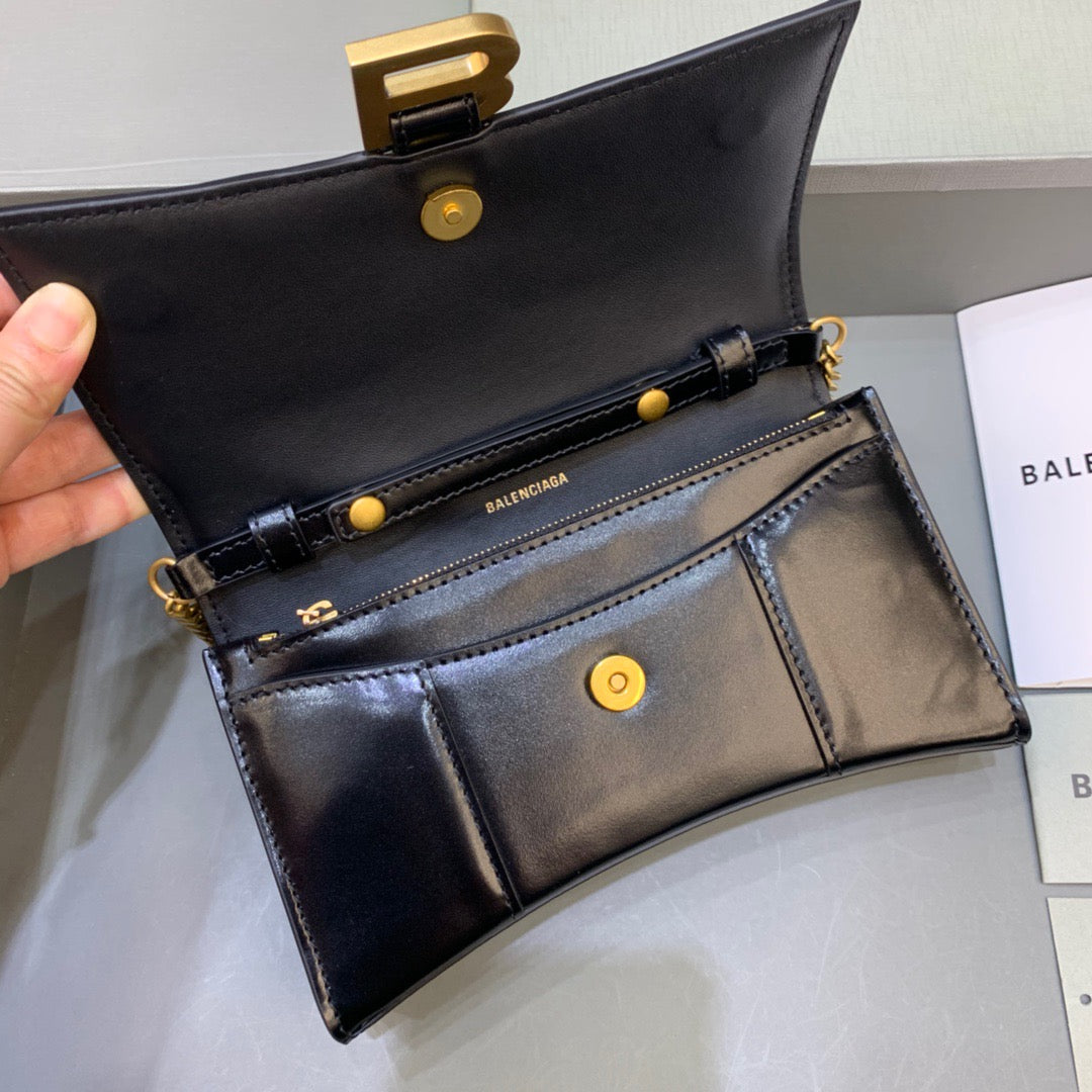 Top Quality Hourglass Wallet On Chain in Black, For Women,  Bags 7.6in/19cm 6560501QJ4M1000