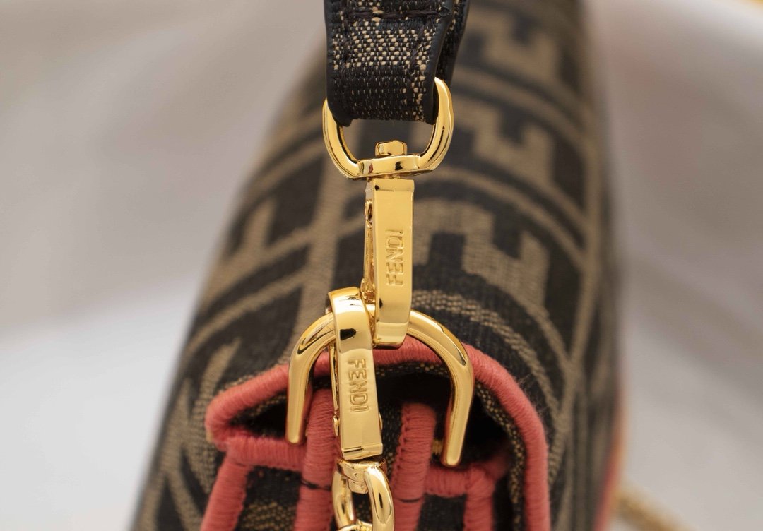 EN - New 1:1 rep  Bags FEI 163