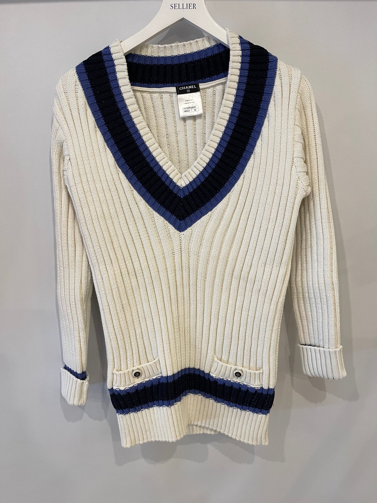Chanel Resort 2014 White, Black and Navy V Neck Knit Jumper with CC Button Details Size FR 40 (UK 12)