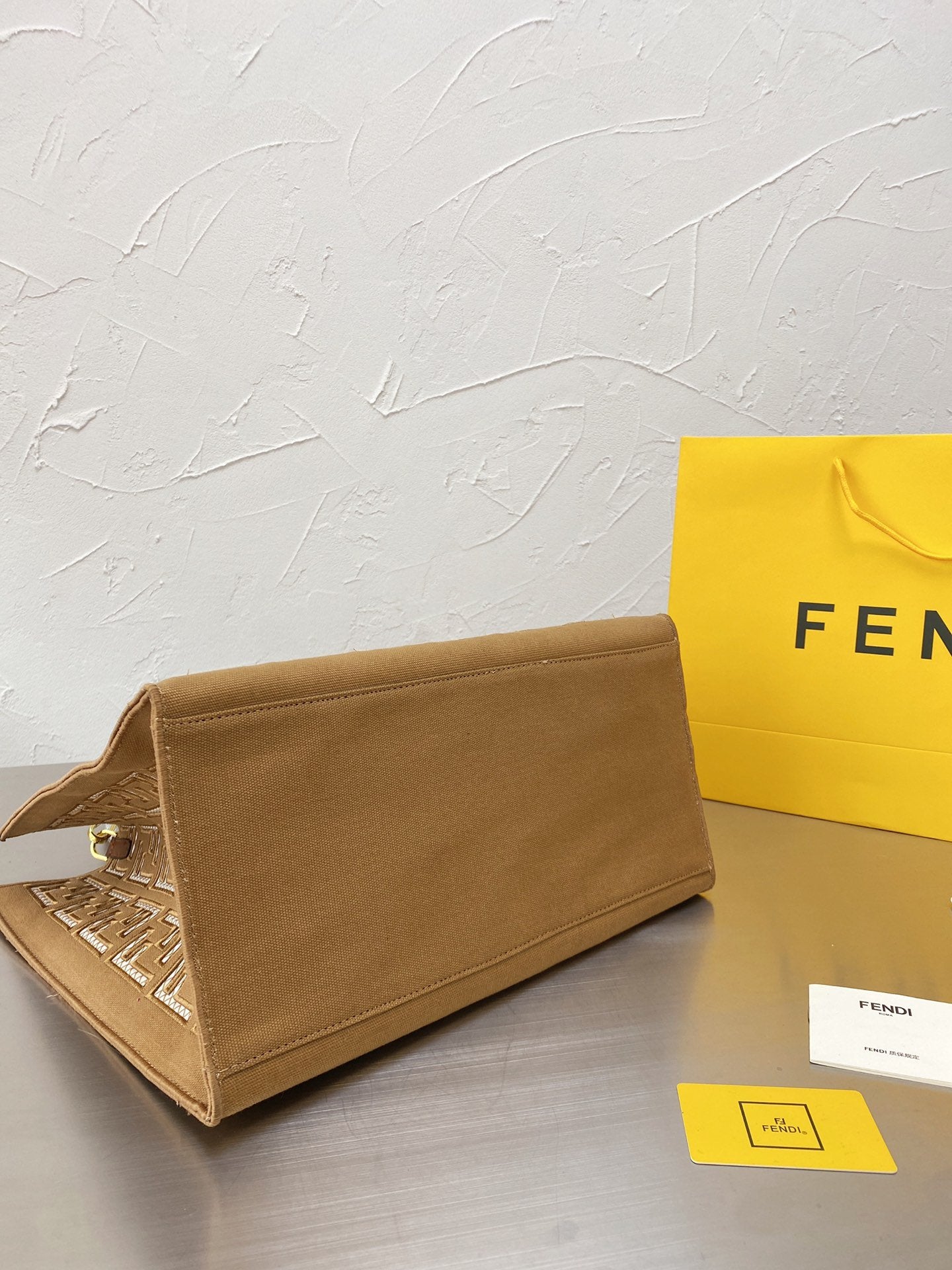 EN - New 1:1 rep  Bags FEI 137