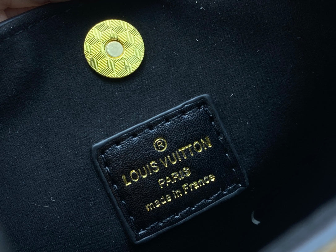 New 1:1 rep Lux Bags LUV 890