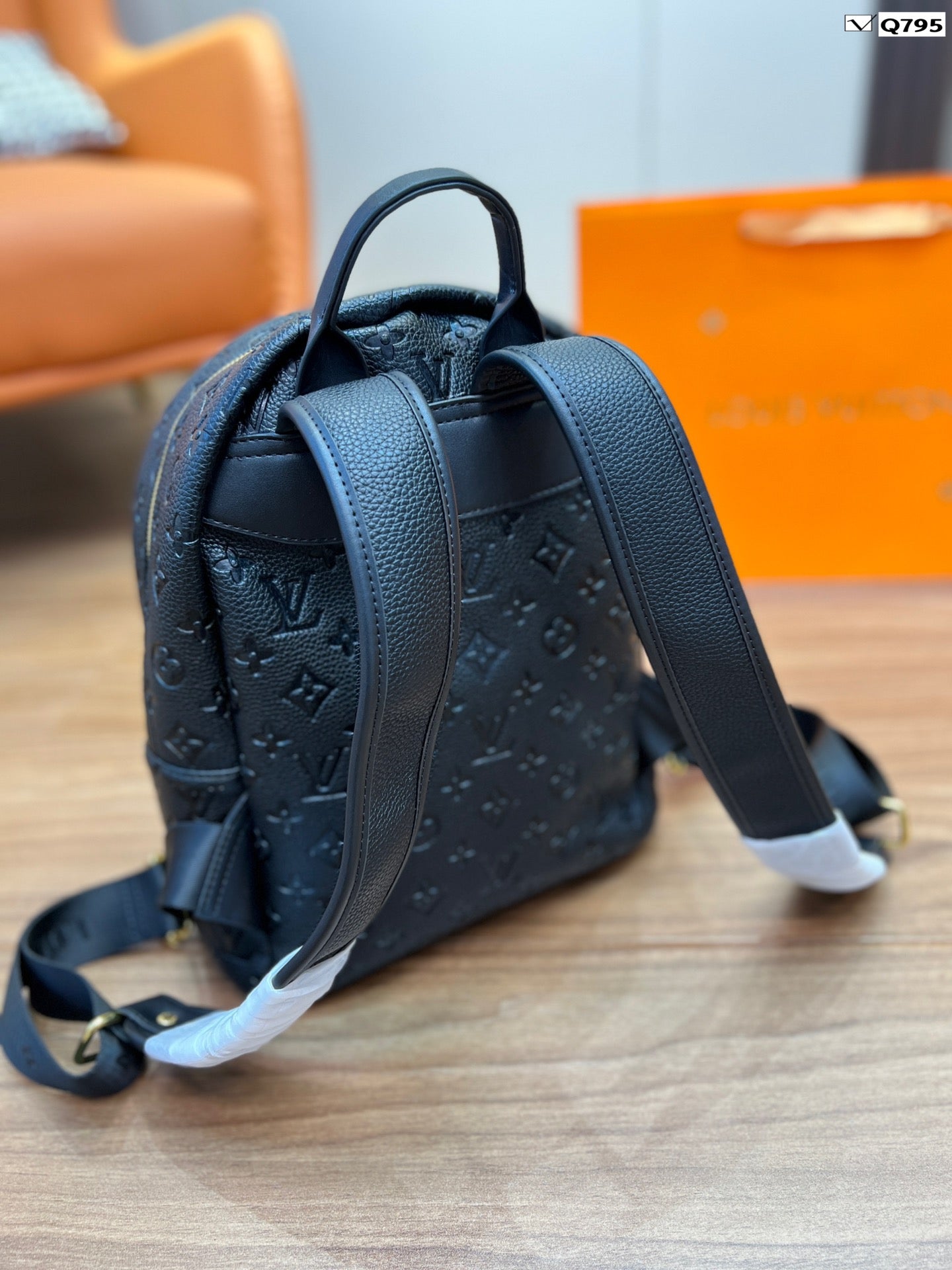 EN - New 1:1 rep Lux Bags LUV 535