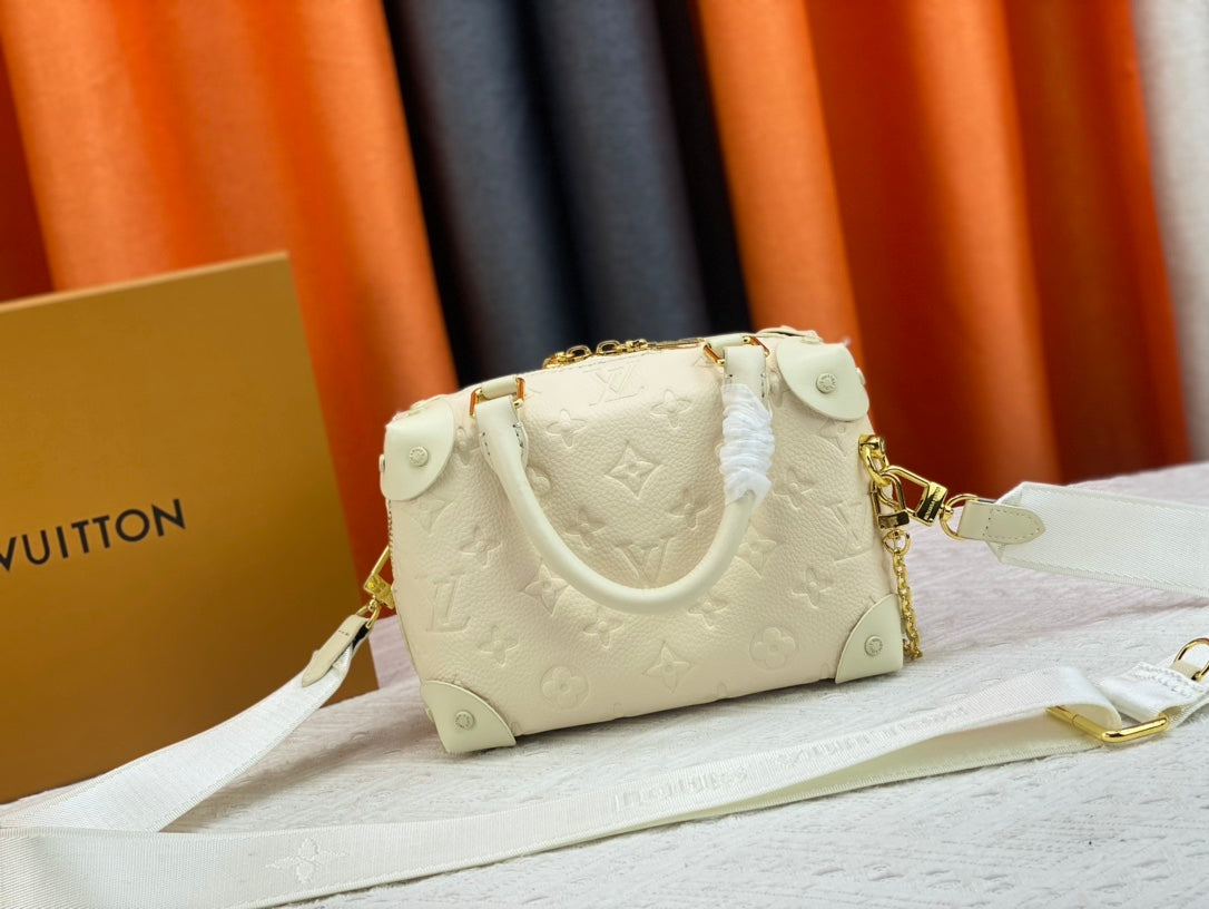 EN - New 1:1 rep  Bags LUV 663