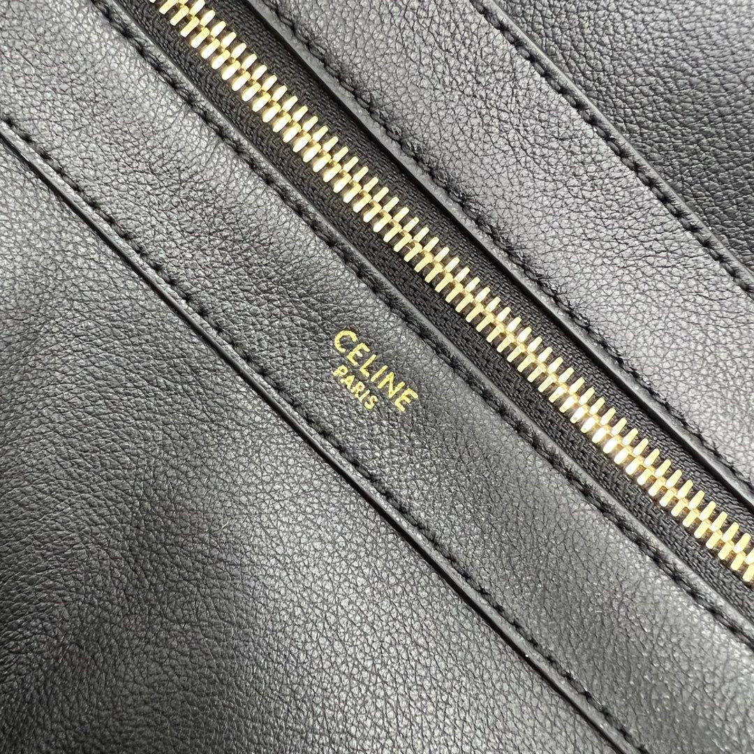 Top Quality MeTop Qualityum Leandre Bag In Supple Black For Women 14in/35cm 197263DV7.38NO