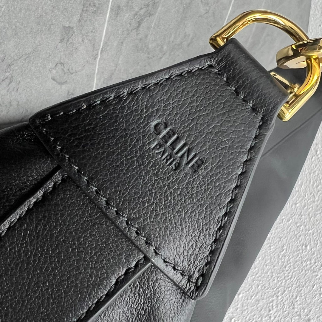 Top Quality Medium Leandre Bag In Supple Black For Women 14in/35cm 197263DV7.38NO