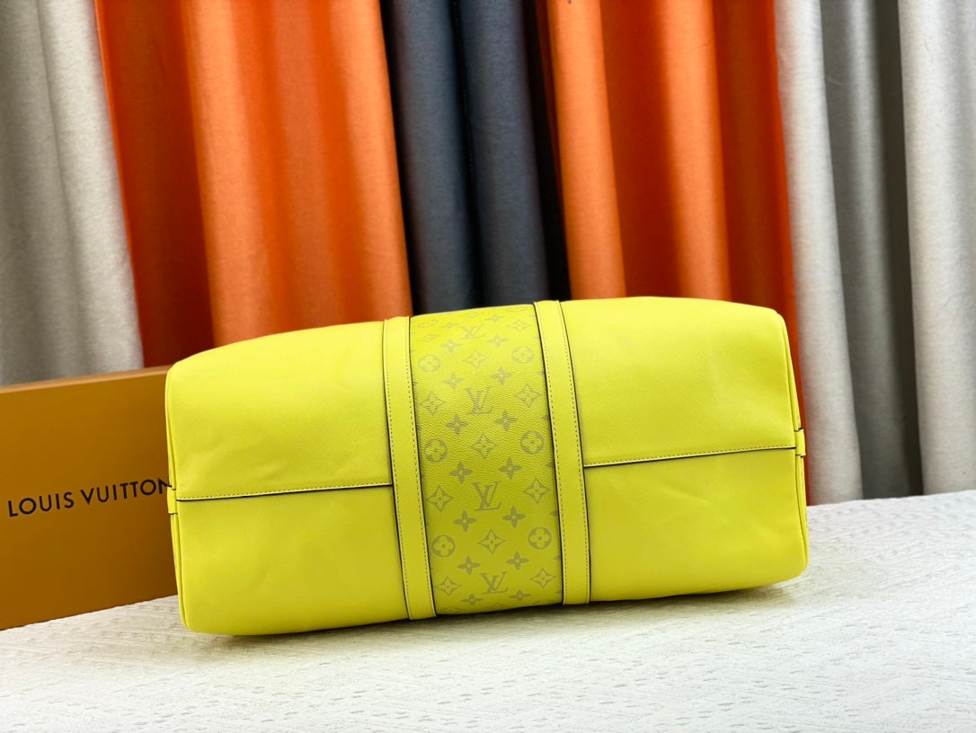 EN - New 1:1 rep  Bags LUV 670