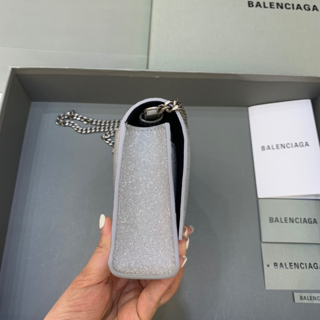 Top Quality Hourglass Wallet On Chain in Grey, For Women,  Bags 7.6in/19cm 6560502102G1501