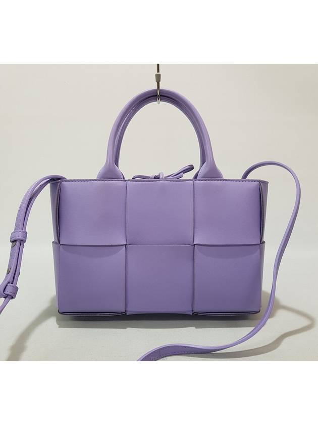 Luxury Bottega Veneta Arco tote bag mini 709337