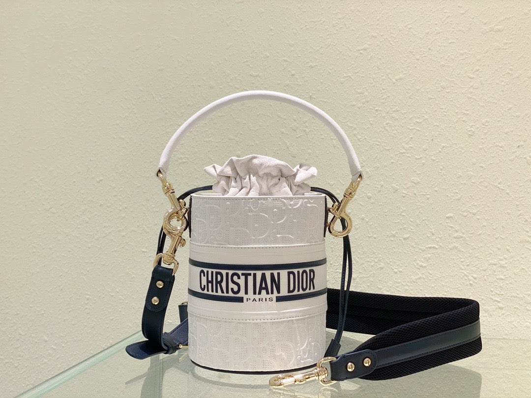 Top Quality Small Vibe Bucket Bag White, For Women, Womens Handbags 5.5in/14cm CD