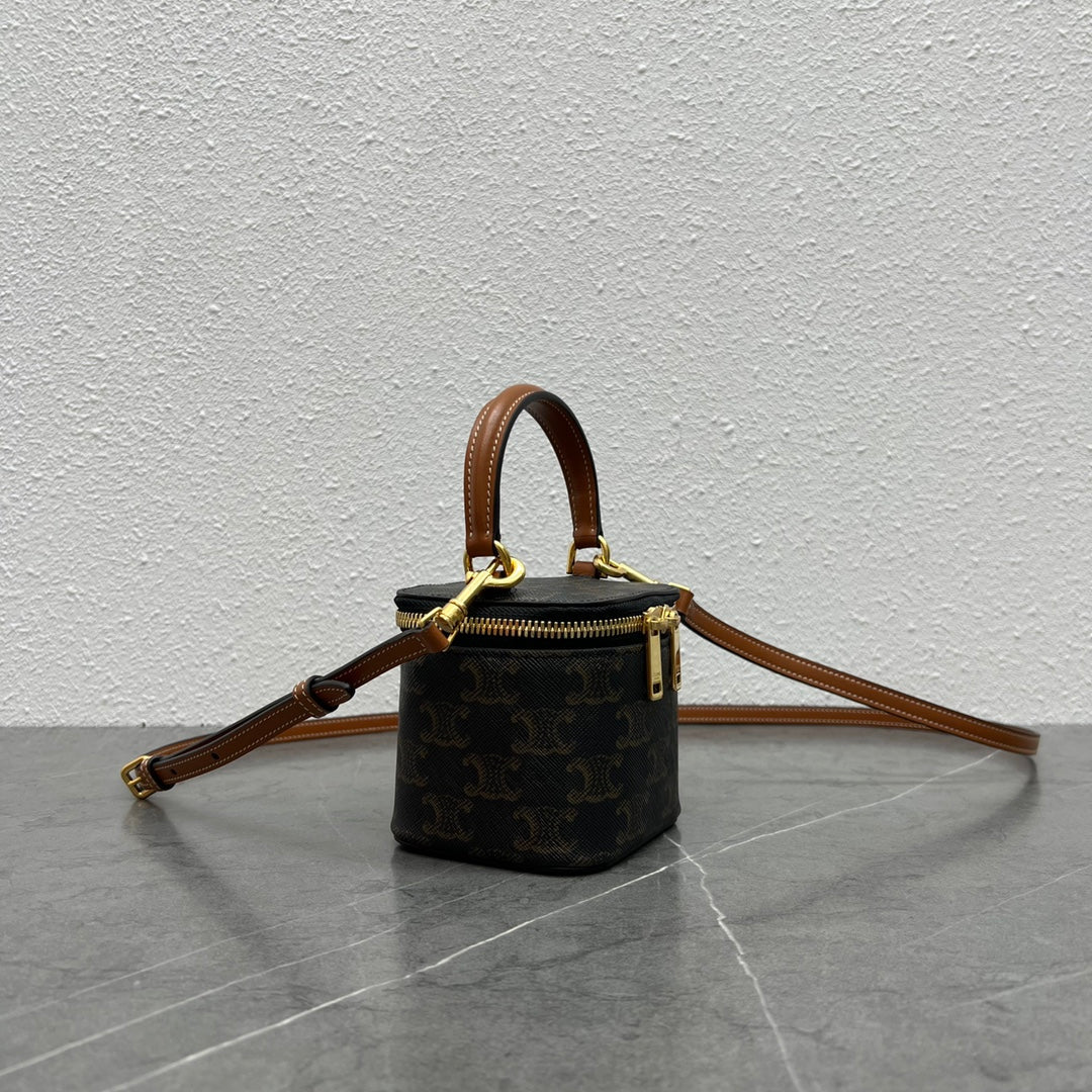 Top Quality Mini Vanity Case In Triomphe Canvas Tan For Women 4in/9cm 10J762CZ1.04LU