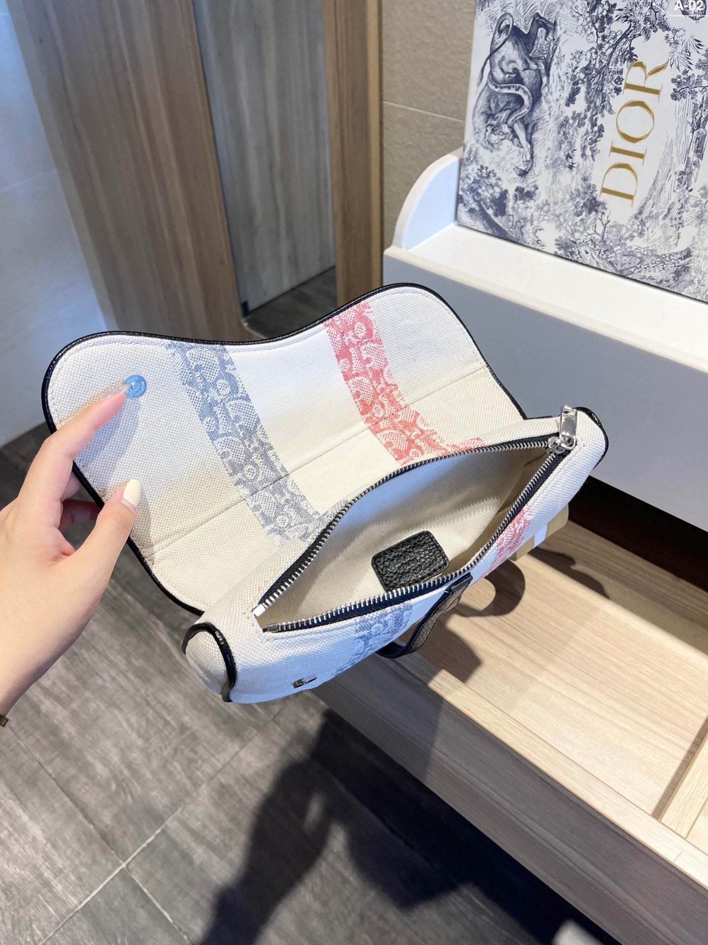 Luxury Handbags Christian Dior 305