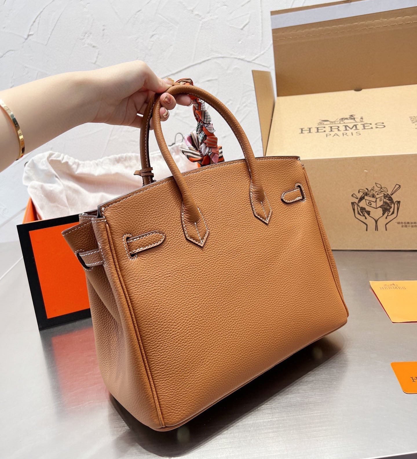 EN - New 1:1 rep  Bags HM 133