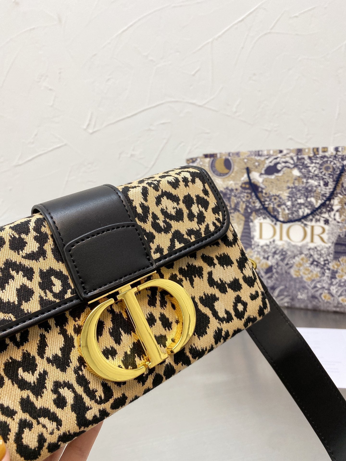 Luxury Handbags Christian Dior 329