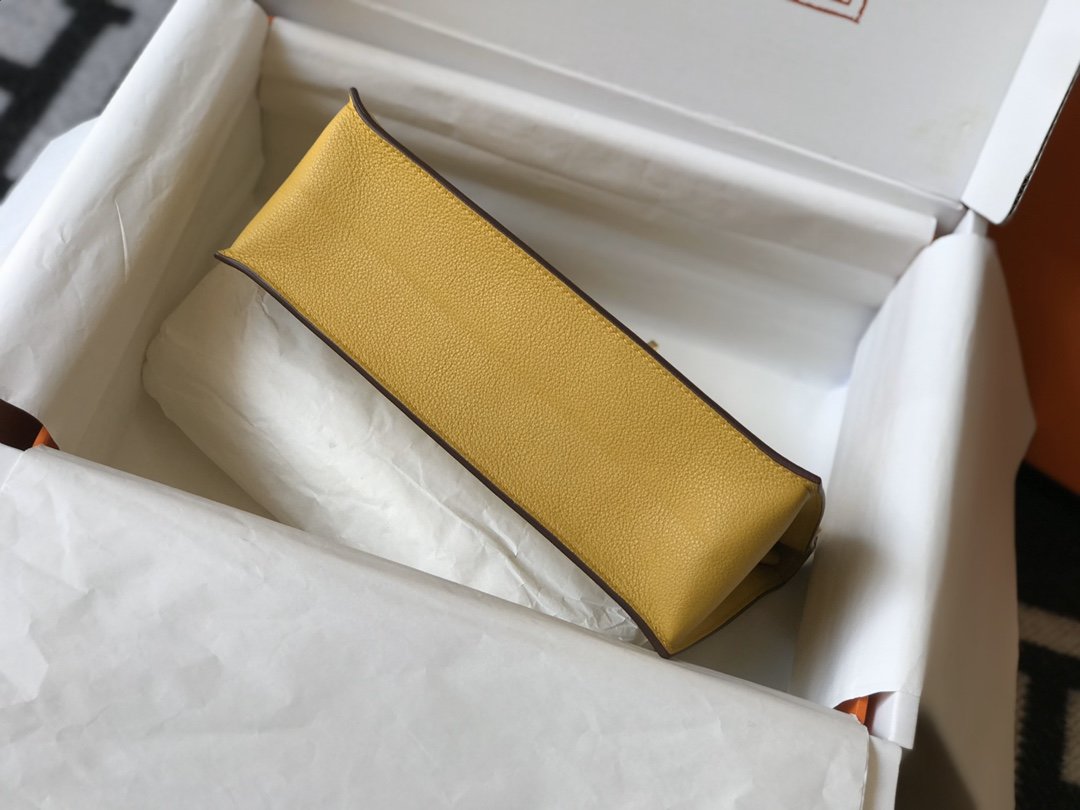 Top Quality Kelly Yellow For Women Gold Toned Hardware 8.7in/22cm