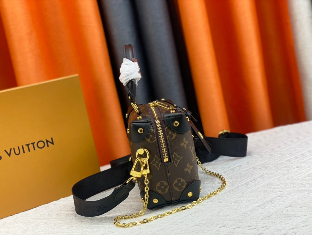 EN - New 1:1 rep  Bags LUV 662