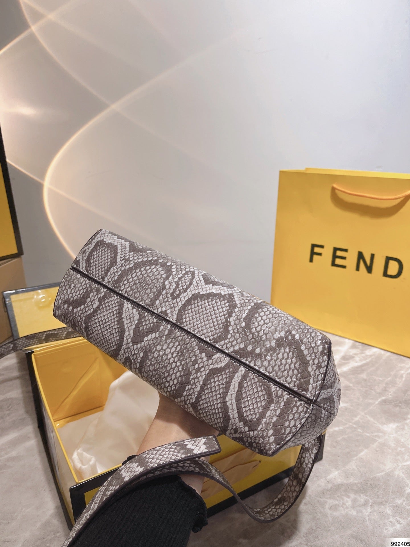 EN - New 1:1 rep  Bags FEI 237