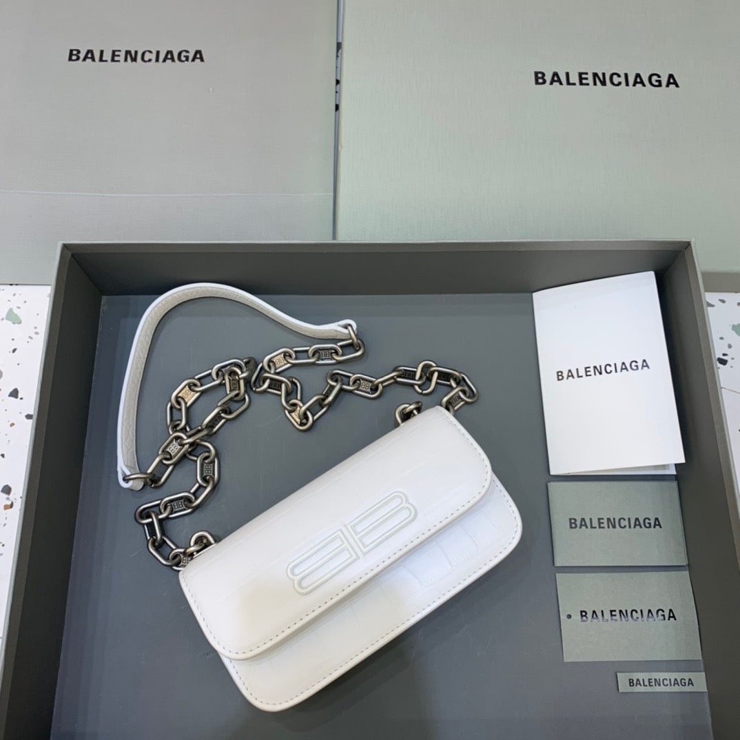 Top Quality Gossip Small On Chain Shoulder Bag White, For Women,  Bags 7.4in/19cm
