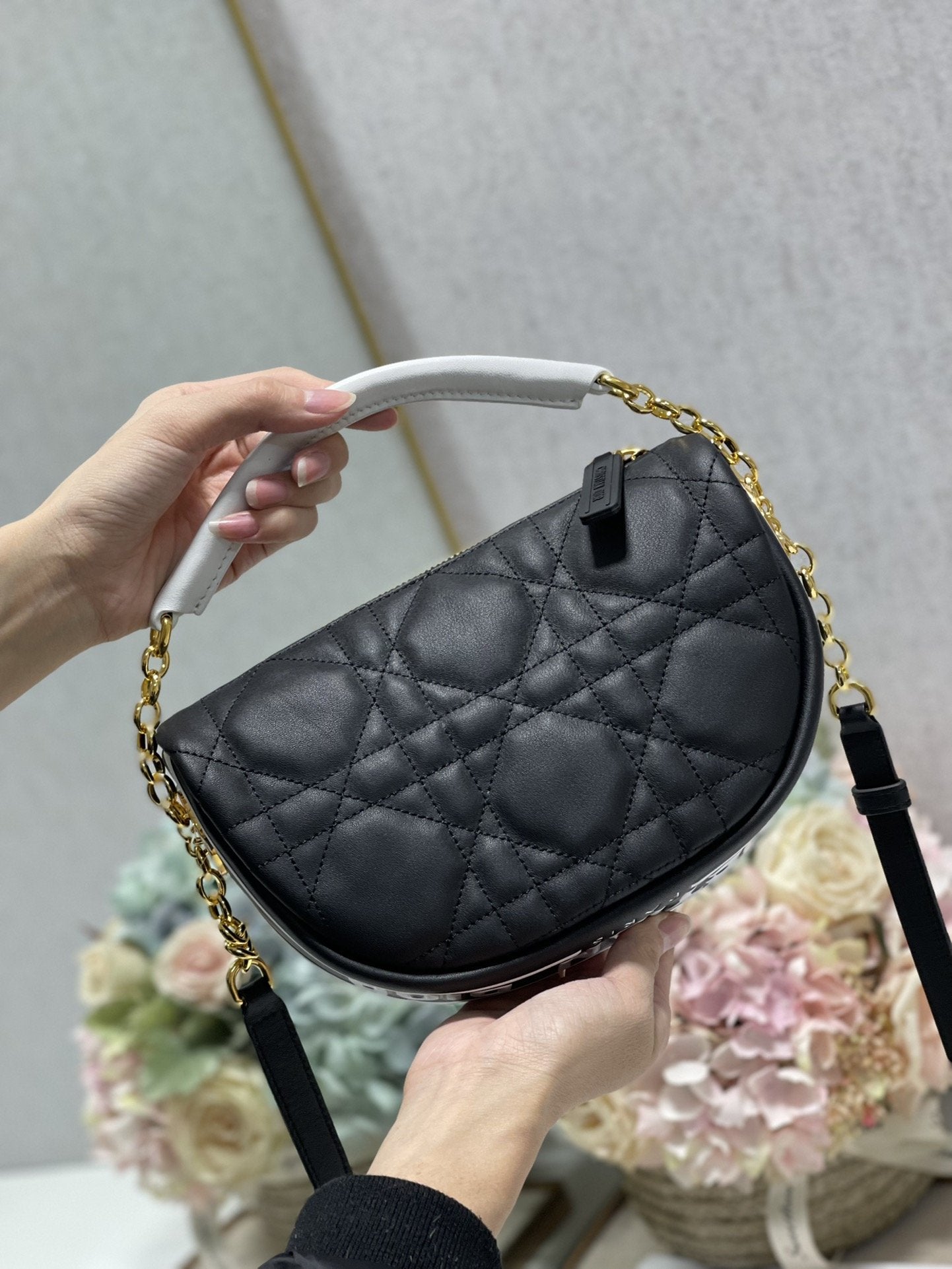 Top Quality Small Vibe Hobo Bag Black Cannage, Black Handbags, Crossbody Bags, 20cm CD M7200ONOA_M911