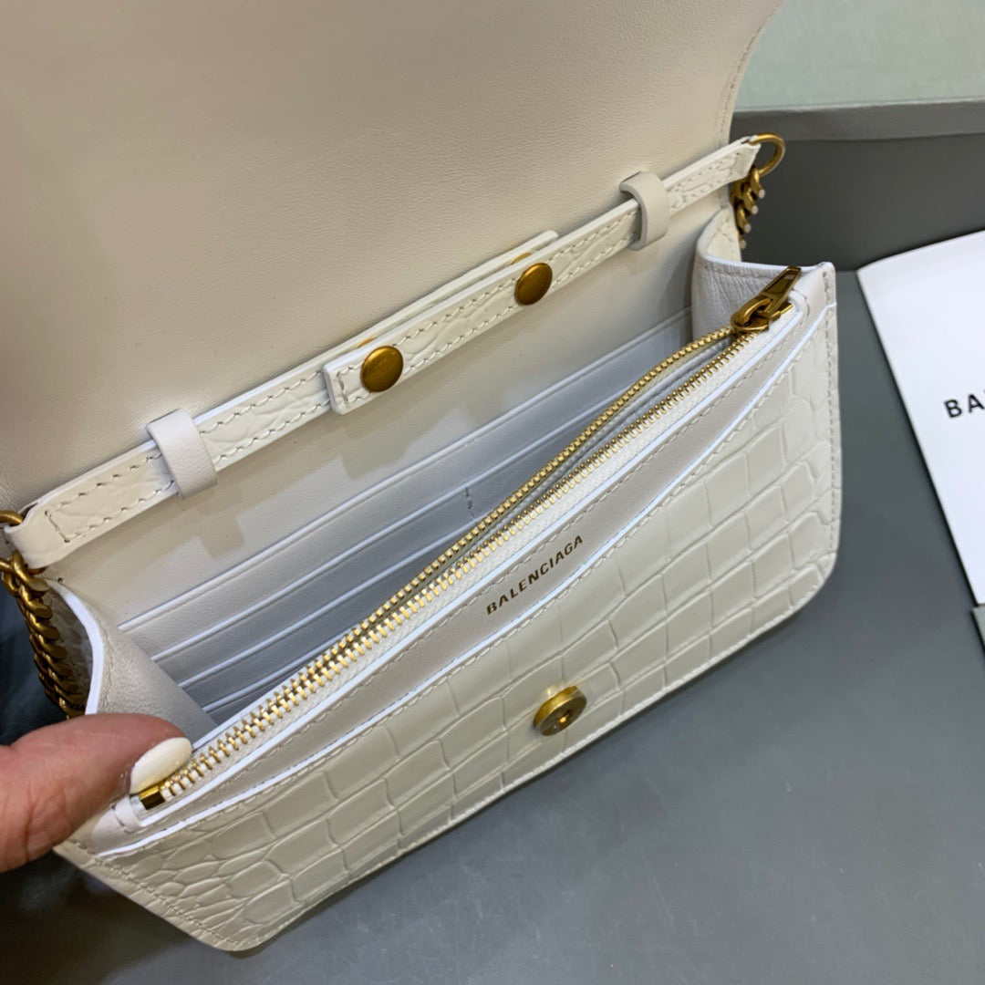 Top Quality Croc Embossed Patent B Bag With Chain In White, For Women,  Bags 7.9in/20cm